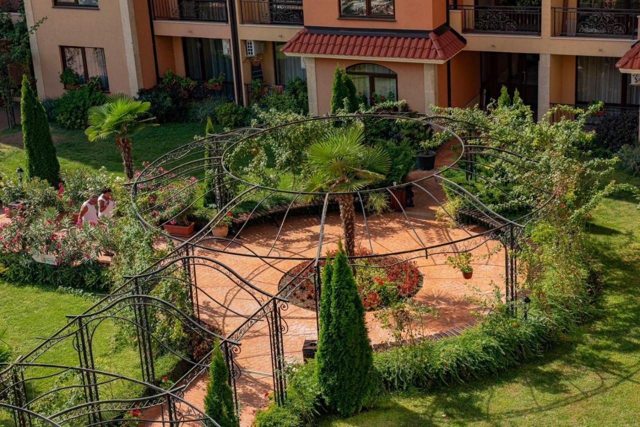 Menada Diamant Apartments Slăntjev Brjag Exteriör bild