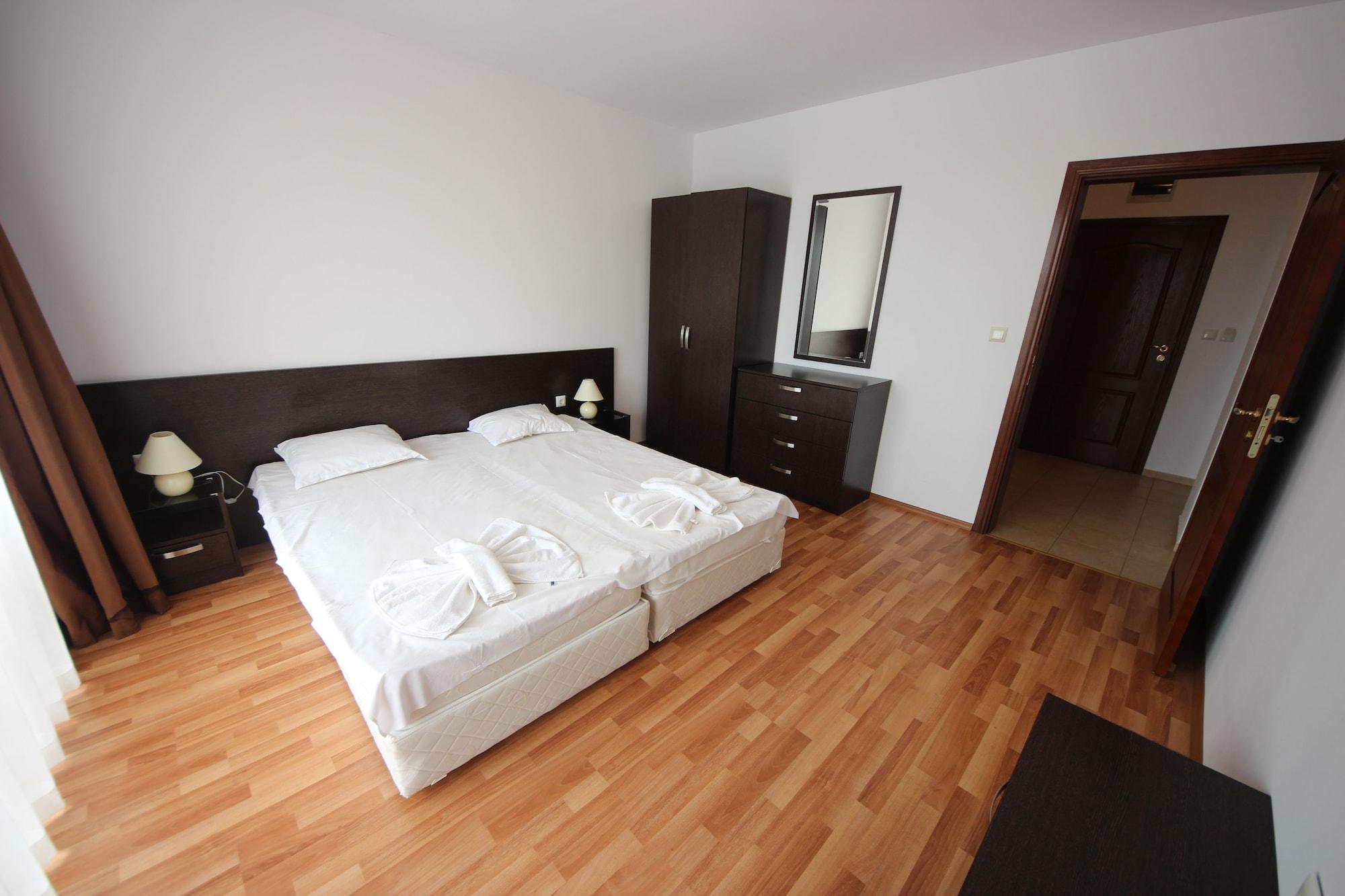 Menada Diamant Apartments Slăntjev Brjag Exteriör bild