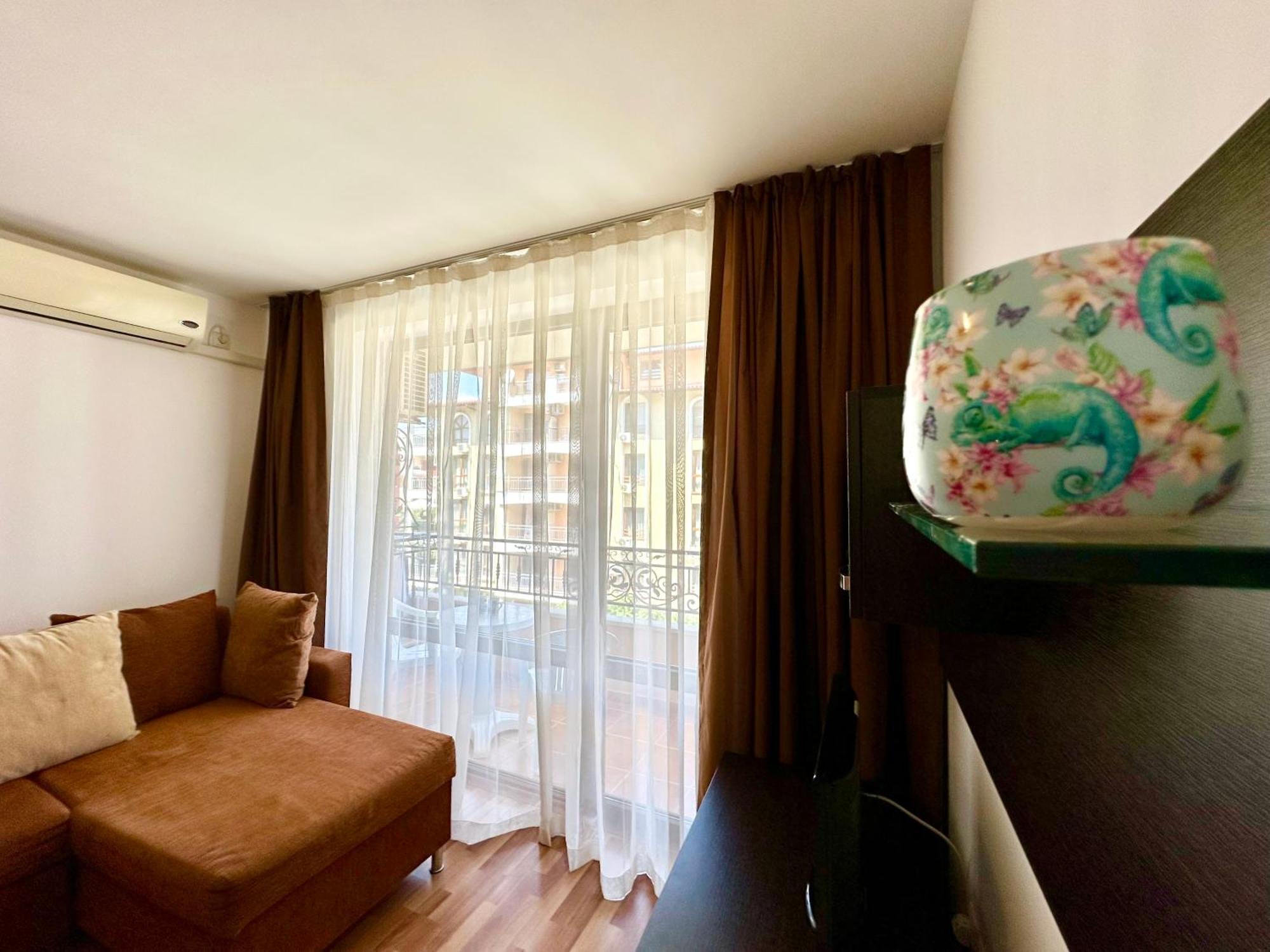 Menada Diamant Apartments Slăntjev Brjag Rum bild