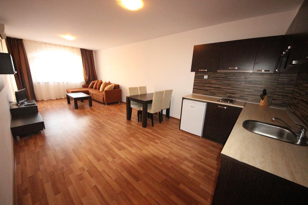 Menada Diamant Apartments Slăntjev Brjag Exteriör bild