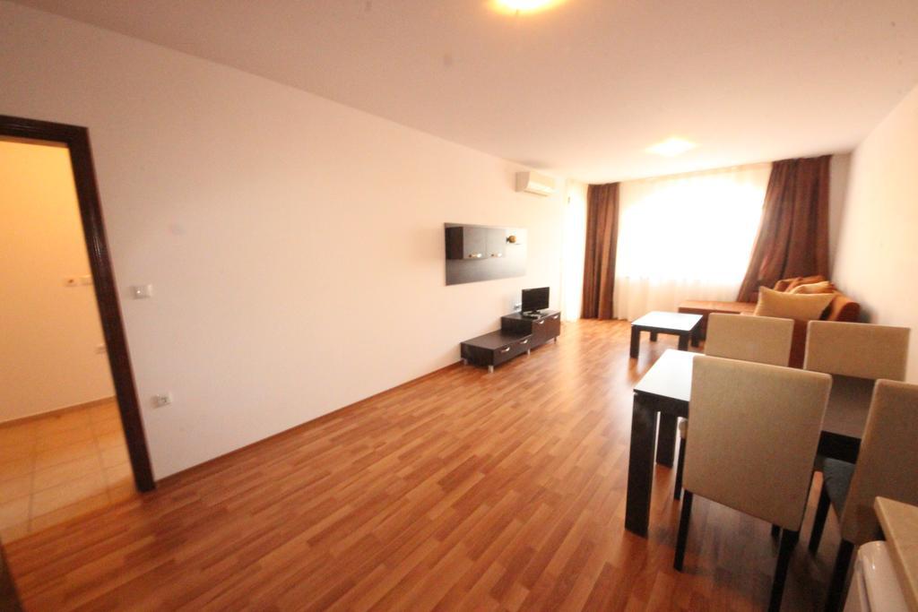 Menada Diamant Apartments Slăntjev Brjag Exteriör bild