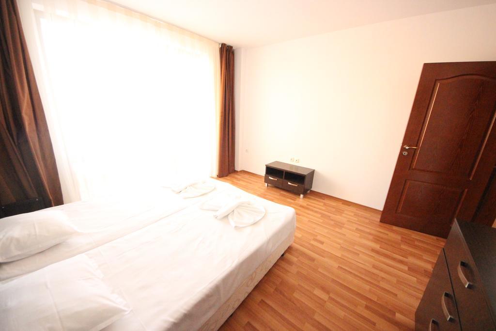 Menada Diamant Apartments Slăntjev Brjag Exteriör bild