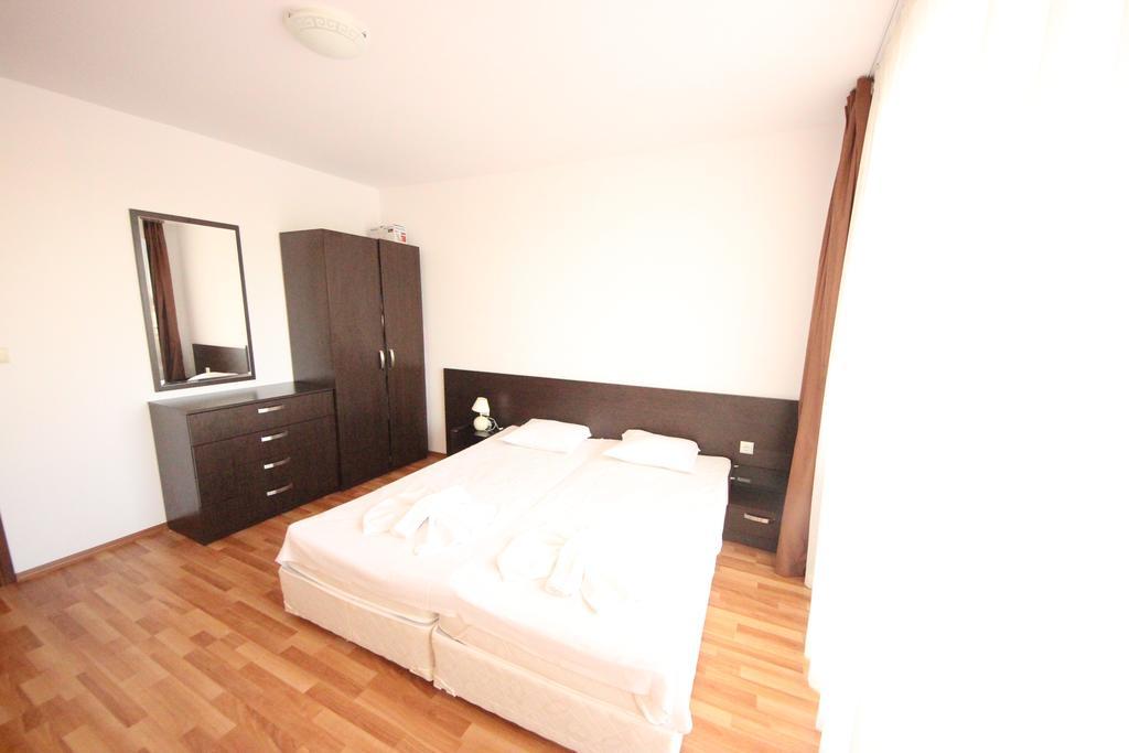 Menada Diamant Apartments Slăntjev Brjag Exteriör bild