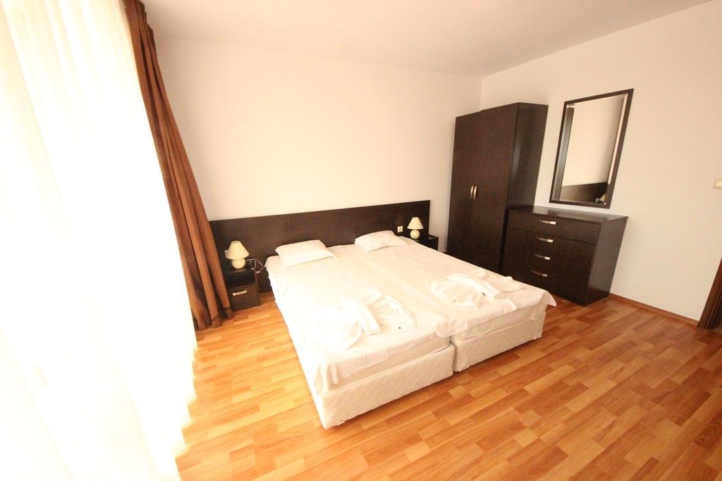 Menada Diamant Apartments Slăntjev Brjag Exteriör bild