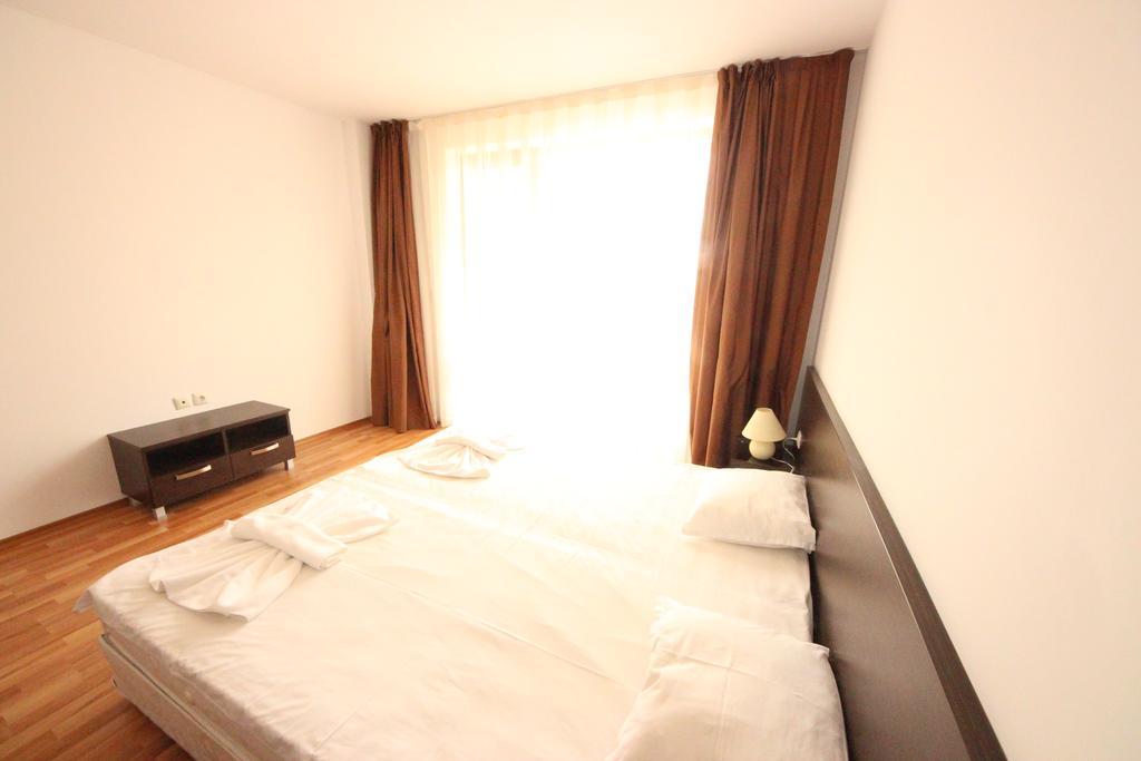 Menada Diamant Apartments Slăntjev Brjag Exteriör bild